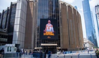 Finales NBA: Blindan el Madison Square Garden por asistencia de Donald Trump al Juego 3 | Video