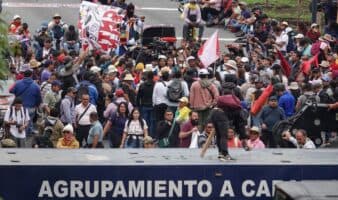 CNTE toma calzada de Tlalpan; paraliza el Tren Ligero a Xochimilco; Brugada suspende 2 actos públicos