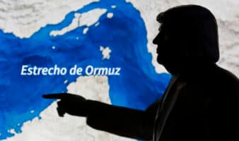 Trump dice que "pronto" el estrecho de Ormuz será "territorio de EEUU"