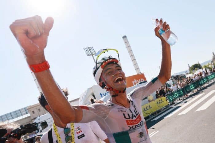 Tour de Francia: Del Toro triunfa en Montjuic; domina la segunda etapa