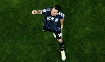 Argentina remonta 2-1 a Inglaterra y jugará la final del Mundial contra España