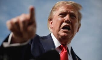 Trump llama a empresas canadienses a mudarse a EE. UU. para evitar aranceles