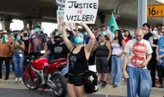 Agente de ICE dispara a venezolano en Austin, Texas; su estado es 'grave'