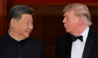 Trump planteó a Xi venderle armas a China, afirma embajador de EE.UU.