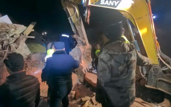 Al menos 16 muertos por terremoto en Tíbet; China intensifica rescates