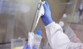 Ley de ciencia: Discriminación constitucionalizada | Artículo de Simón Hernández León