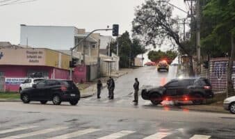 Hombre armado toma como rehenes a menores de una escuela en Brasil