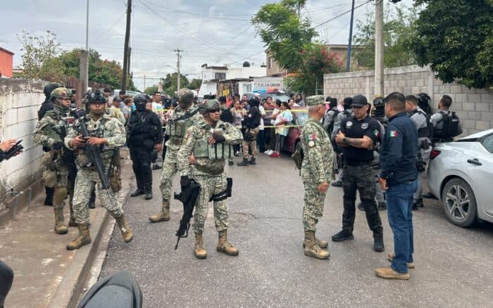Exestudiantes matan a subdirectora de Secundaria en Torreón